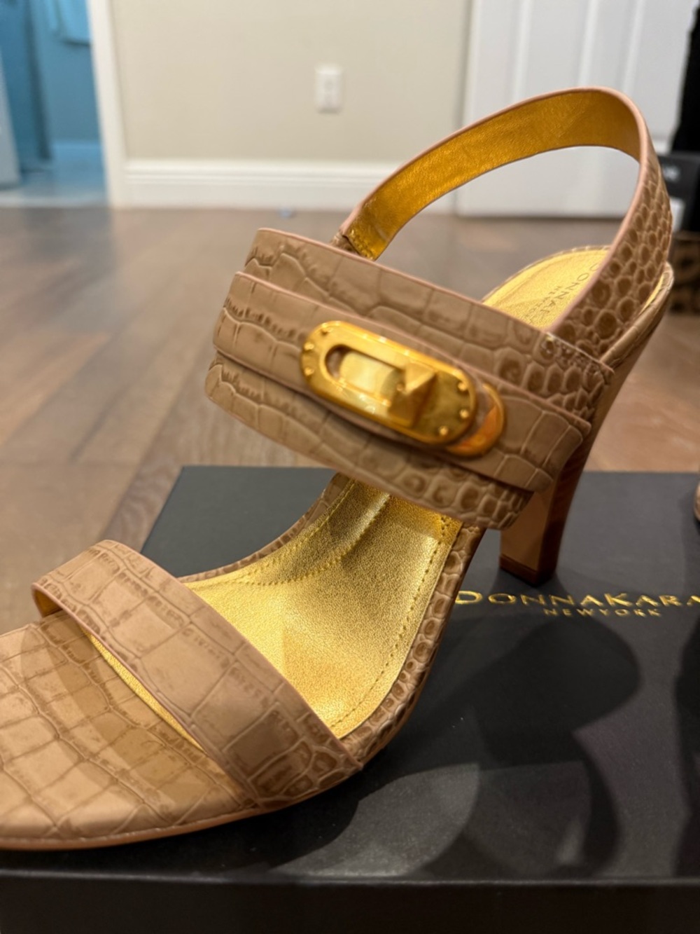 Donna Karan Brown Croc-Embossed Heel Sandals Macys - Picture 1 of 10